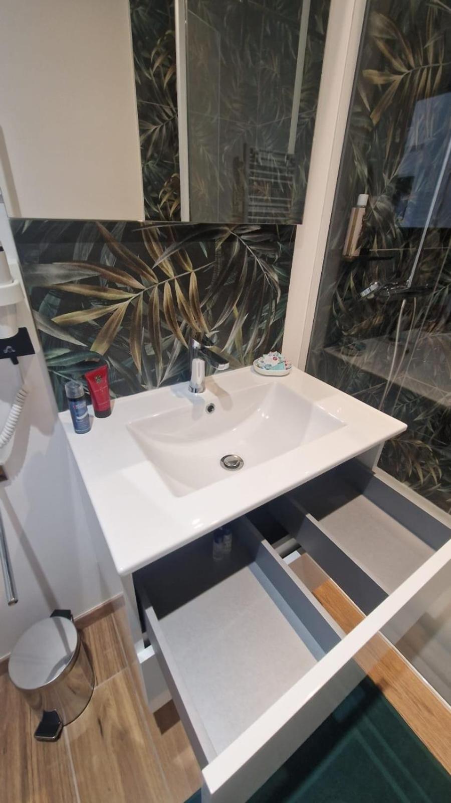 Au Bord De La Riviere Apartment