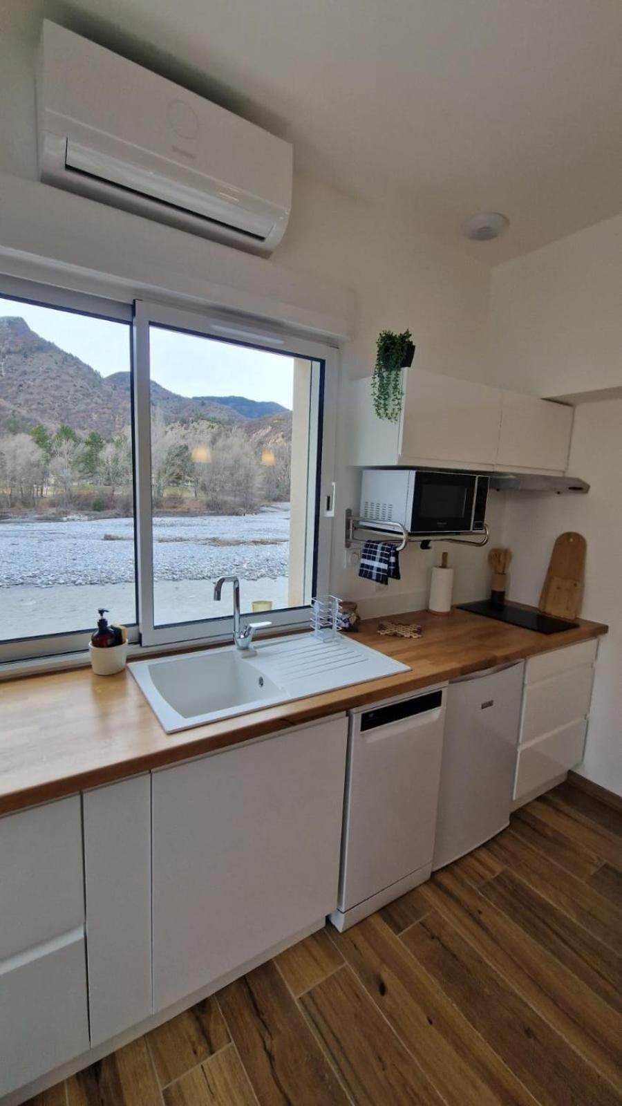 Au Bord De La Riviere Apartment *